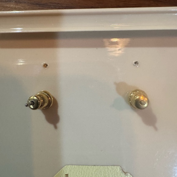 D'Orlan Gold Plated Star Pierced Earring with Swarovski Crystals and Sandstones. - Picture 2 of 3